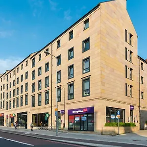 Destiny Student - Shrubhill Apartman